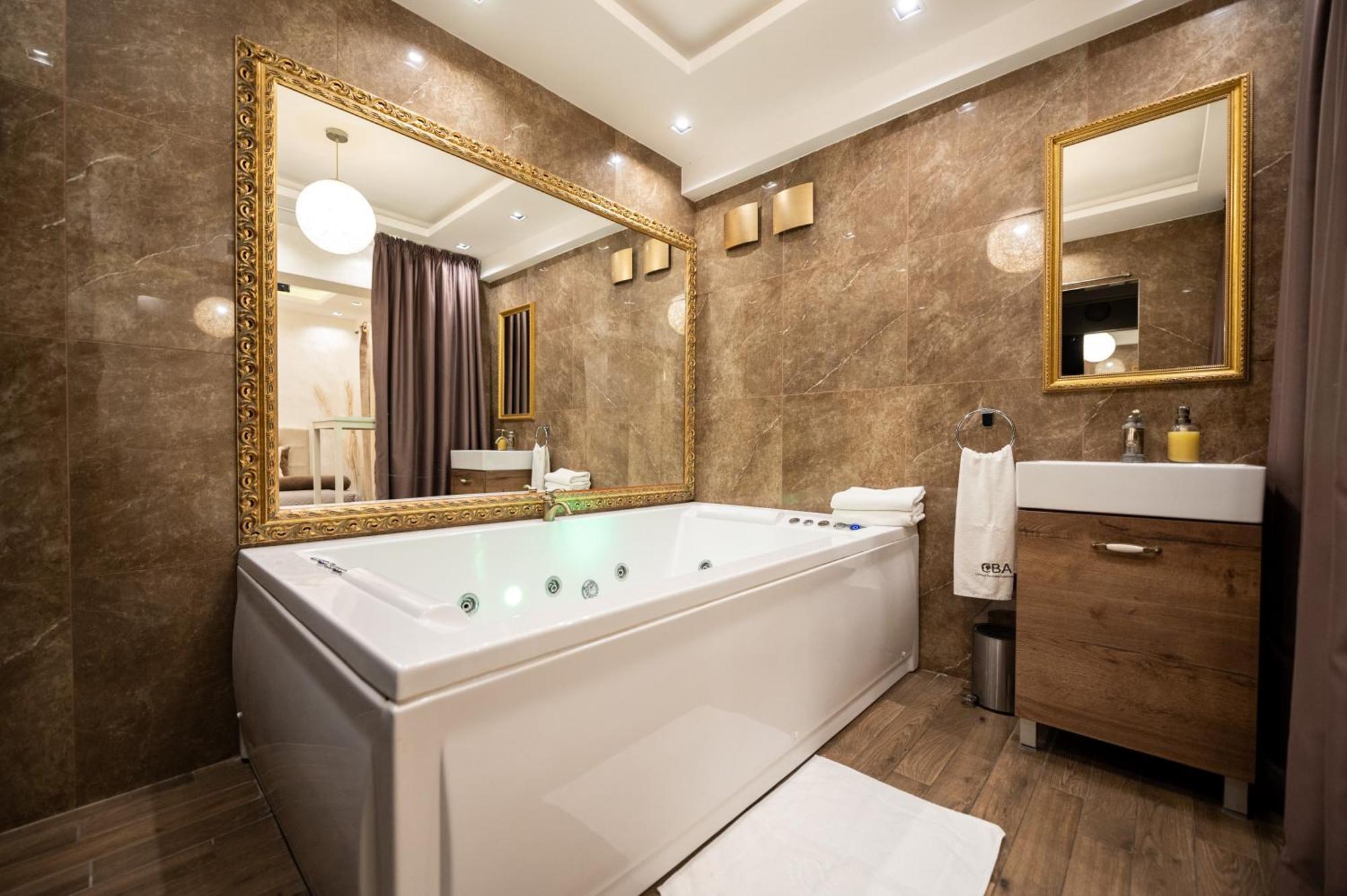 Central Business Apartments Jacuzzi Belgrado Esterno foto