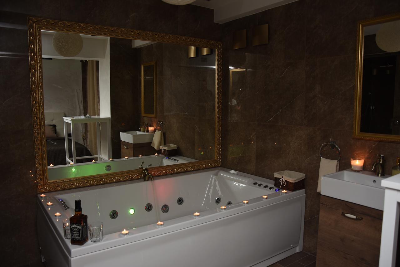 Central Business Apartments Jacuzzi Belgrado Camera foto