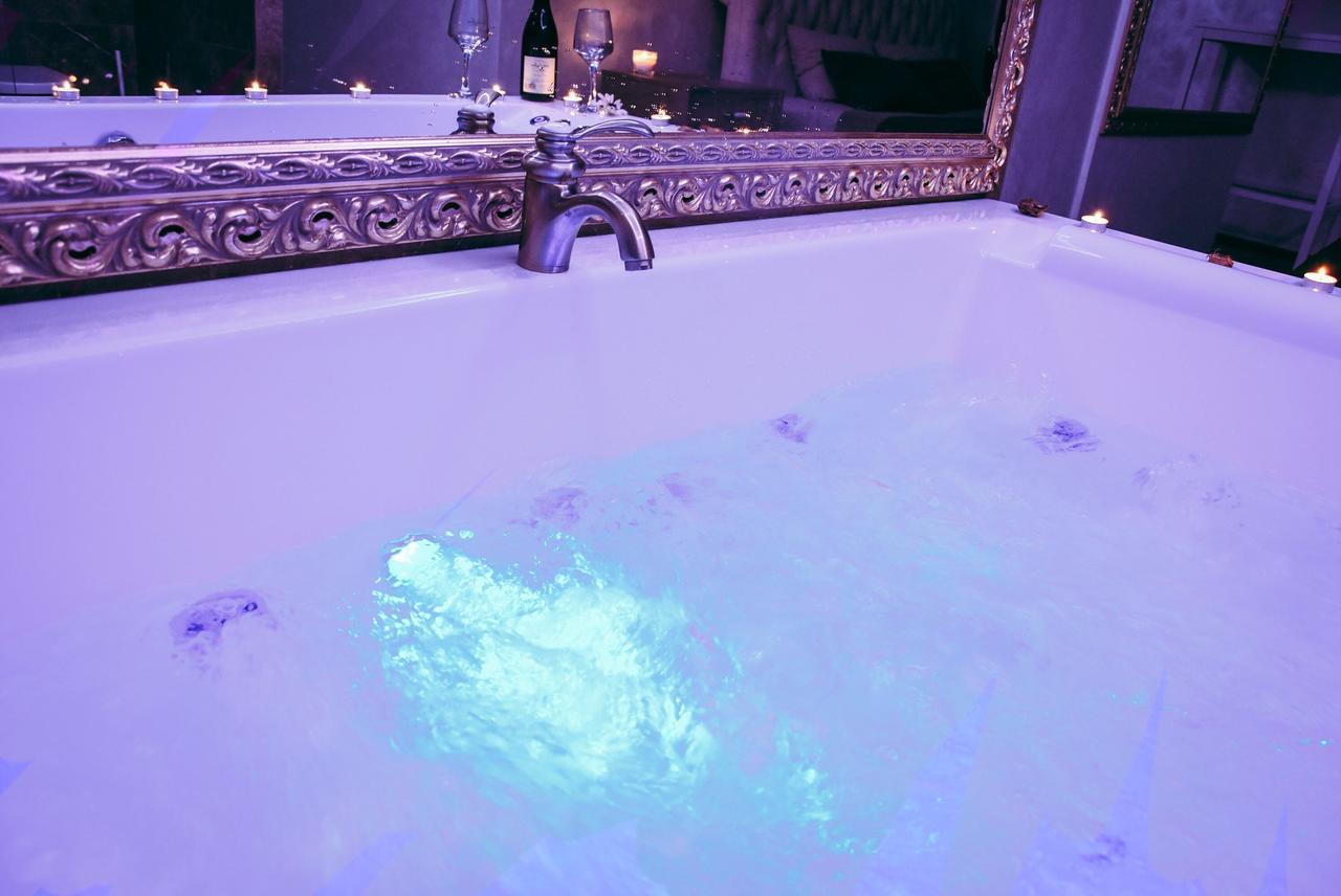 Central Business Apartments Jacuzzi Belgrado Esterno foto