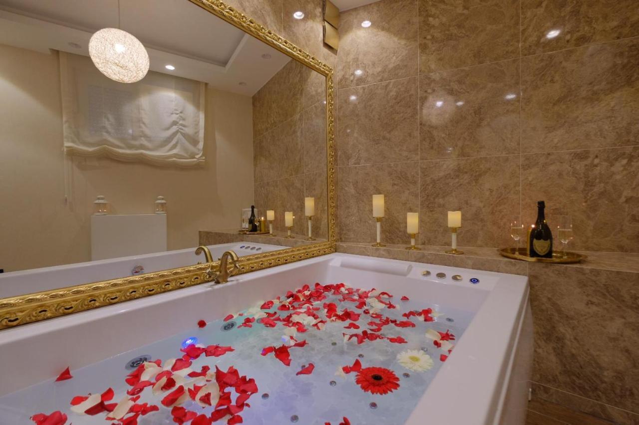 Central Business Apartments Jacuzzi Belgrado Esterno foto