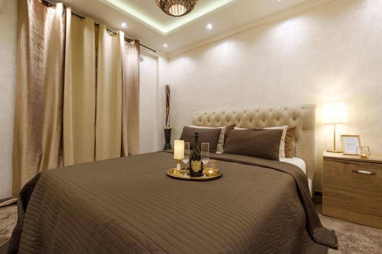 Central Business Apartments Jacuzzi Belgrado Esterno foto